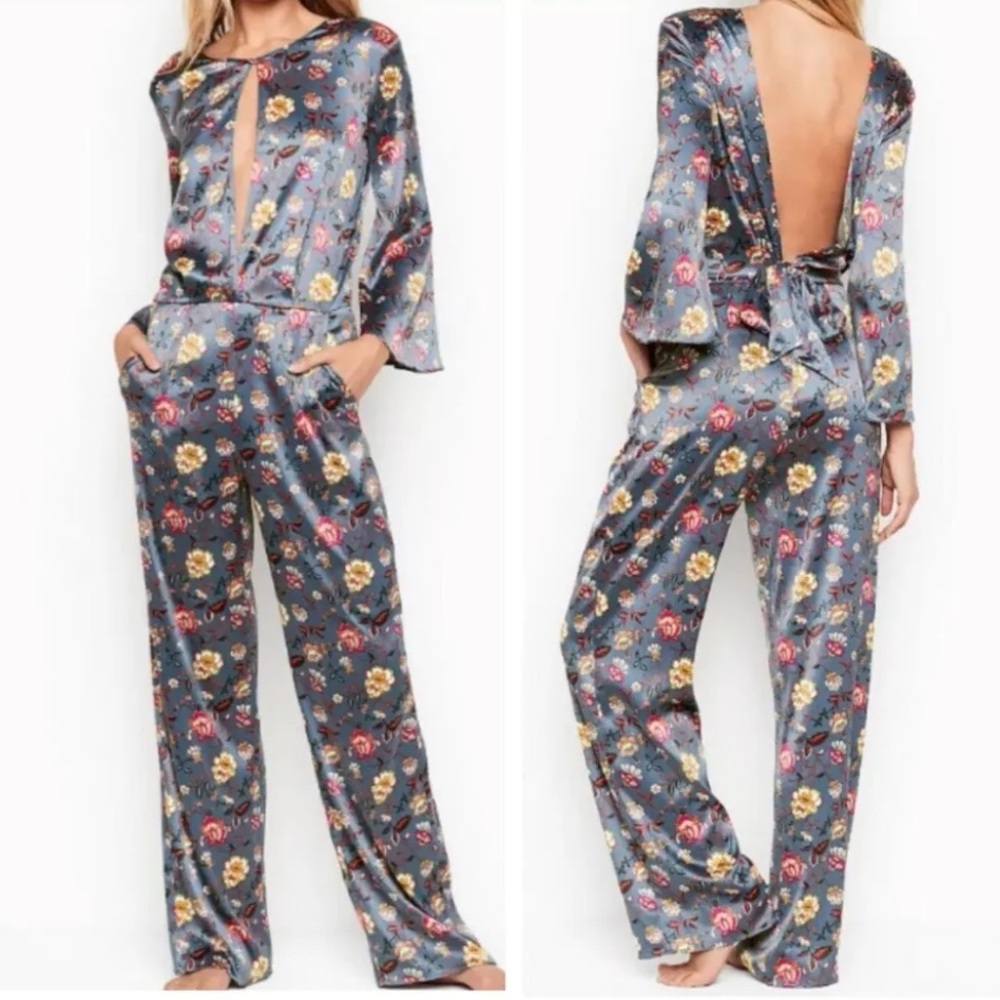 NWT VS Luxe Satin One Piece Keyhole Jumpsuit Romper Bodysuit Floral Print M